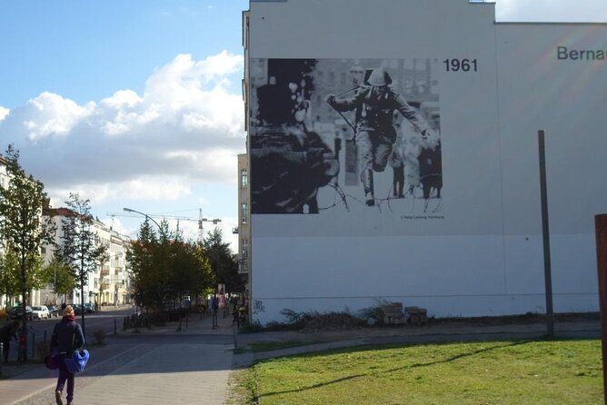 2.5-Hour Berlin Wall and Memorial Sites Walking Tour - Starting at Bornholmer Strasse, where the border opened
