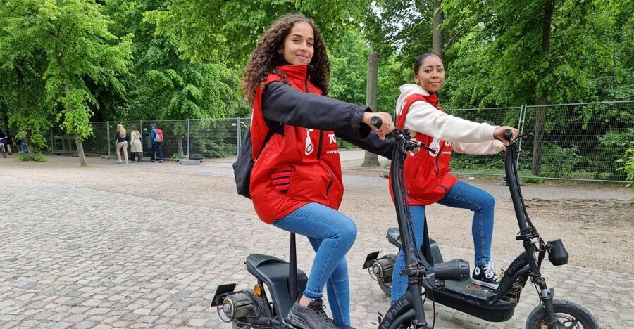2-H Berlin: Top Sights Guided E-Scooter Tour - Riding Berlin’s divided past on two wheels