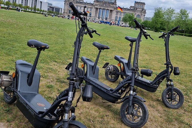 3-H E-scooter Sightseeing Tours in Berlin - What the guide adds to the ride