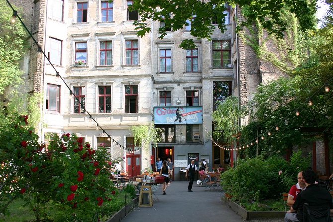 3-Hour Bike Tour of Tiergarten and Berlin's Hidden Places - Tiergarten: Berlin’s green breathing space