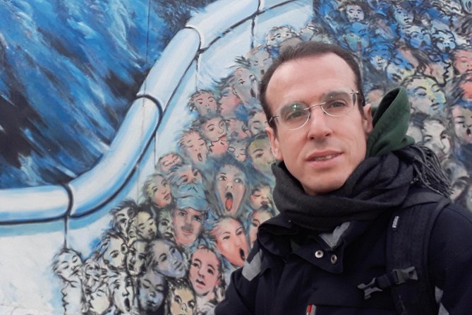 Alternative Berlin Private Tour with Jacob - Graffiti and Squats - Warschauer Strasse and hanging out in Berlin