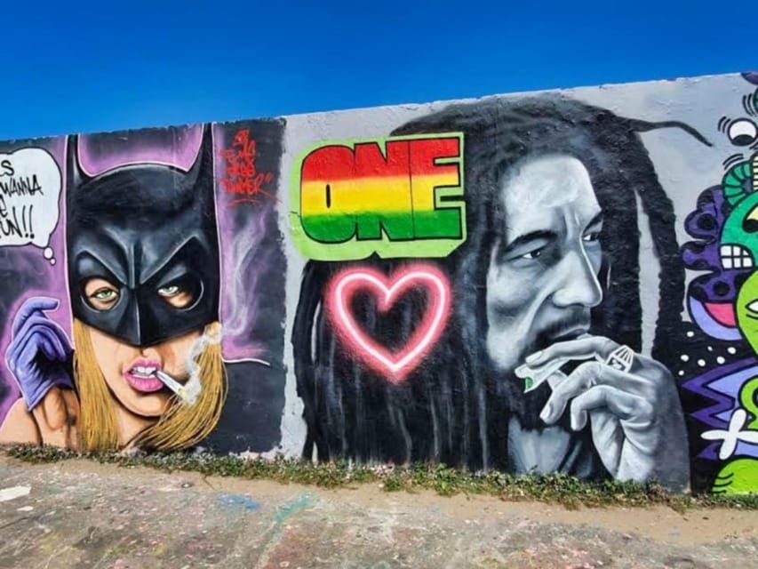 Alternative Berlin / Street art tour - Private group - Music, clubs, and Berlin after dark