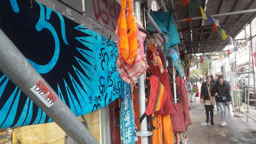 Alternative Berlin / Street art tour - Private group - What Adrian adds to the experience