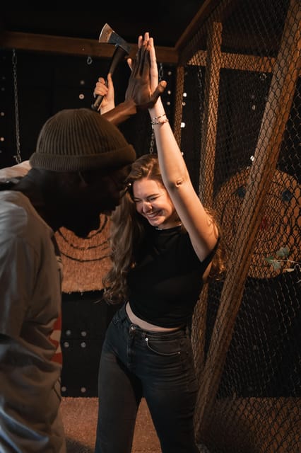 AXE THROWING EXPERIENCE IN BERLIN - What to wear and what to leave behind