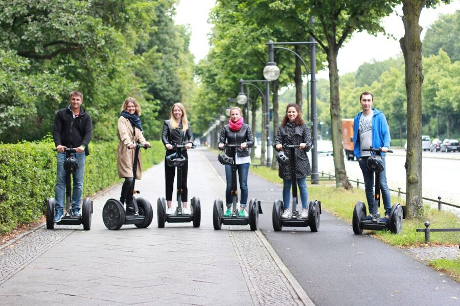 Berlin: 1-Hour Segway Tour - Starting at Robot City on Claire-Waldhoff-Straße