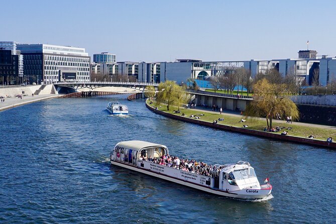 Berlin: 1-hr Boat Tour with Bilingual Live Guide (DE/EN) - What you see from the Spree