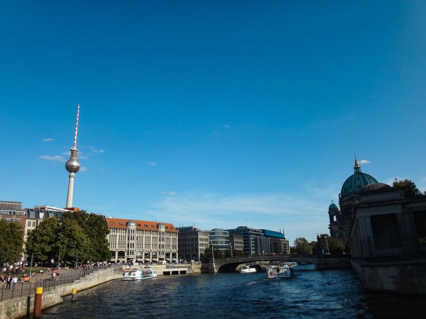 Berlin: 2.5-Hour East Side Boat Cruise with Commentary - Returning through Nikolaiviertel and Friedrichstrasse