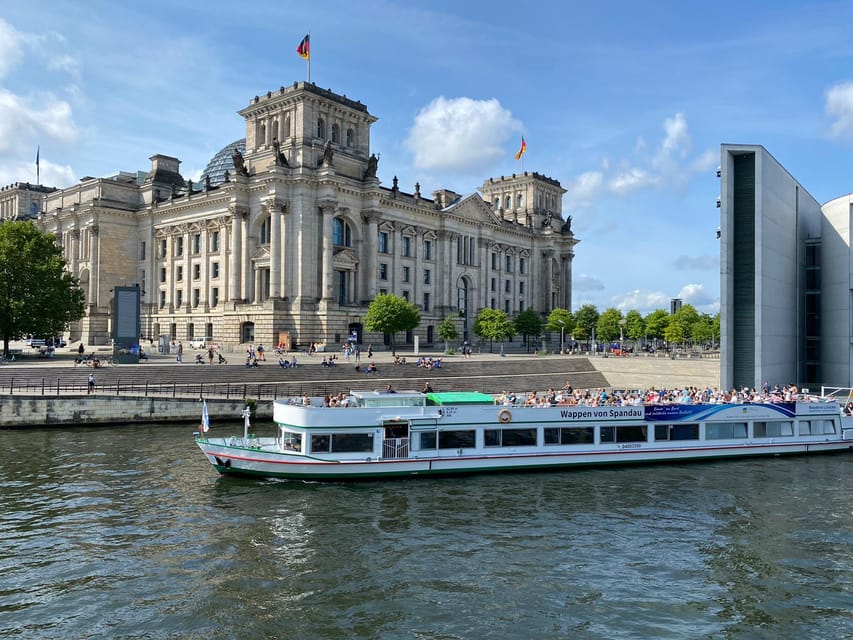 Berlin: 3.5-Hour Sightseeing Cruise on the Spree River - From Spandau’s Lindenufer into Berlin