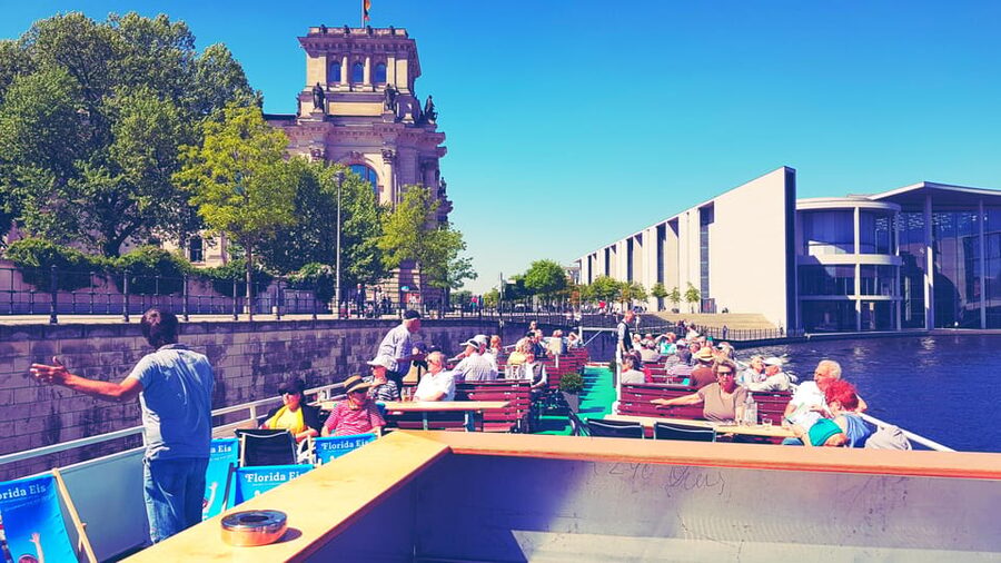 Berlin: 3.5-Hour Sightseeing Cruise on the Spree River - The Chancellery, Central Station, and Reichstag from the river