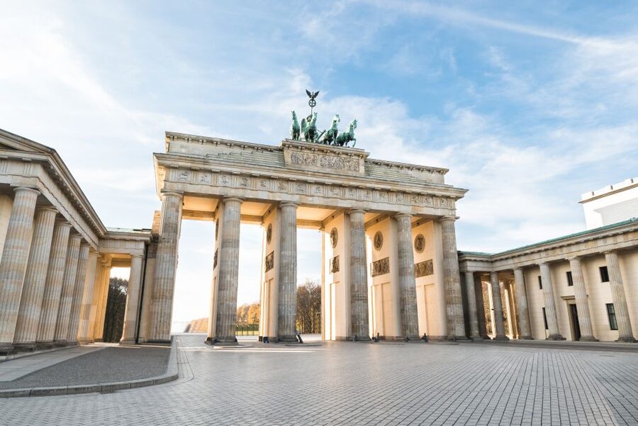 Berlin: 3-H Top Sights Guided E-Scooter Tour - Brandenburg Gate and Unter den Linden