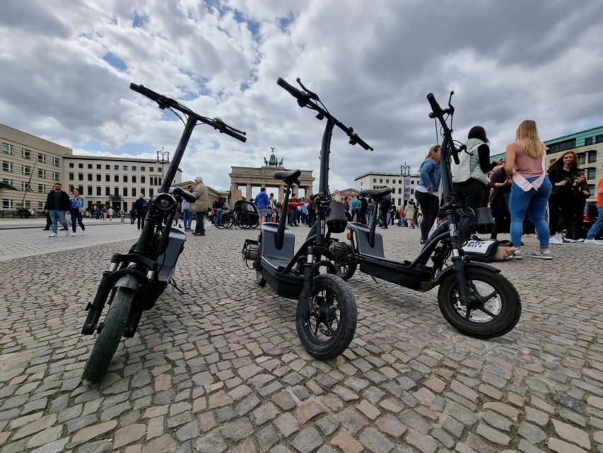 Berlin: 3-H VIP Private E-Scooter Highlights Tour - Reichstag and the story behind the fire