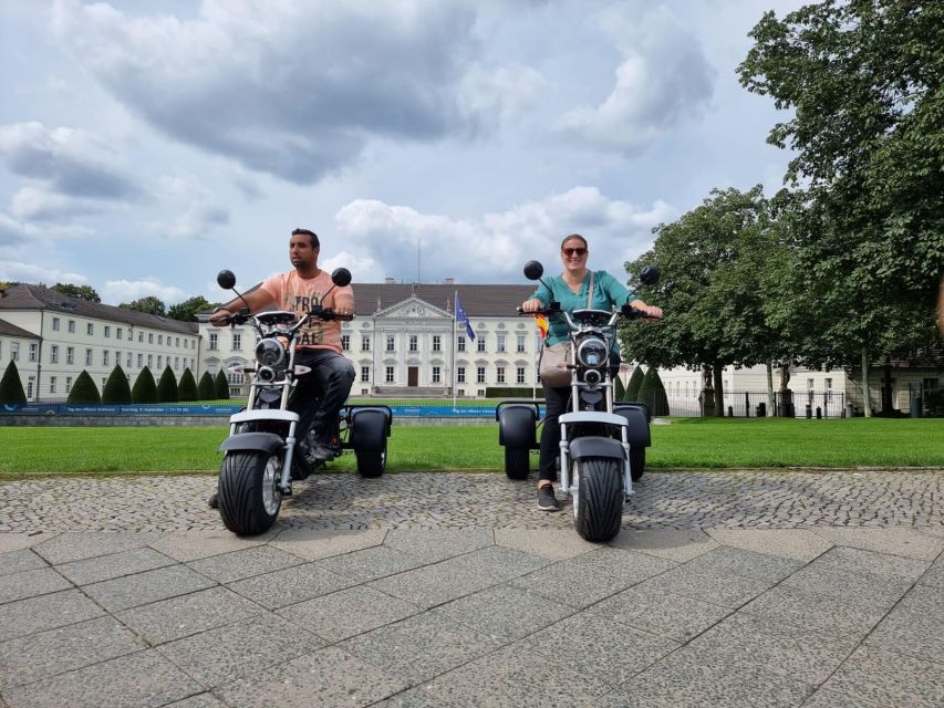 Berlin: 3-Hour Guided Small Group Fat Tire E-Scooter Tour - Checkpoint Charlie and the former border