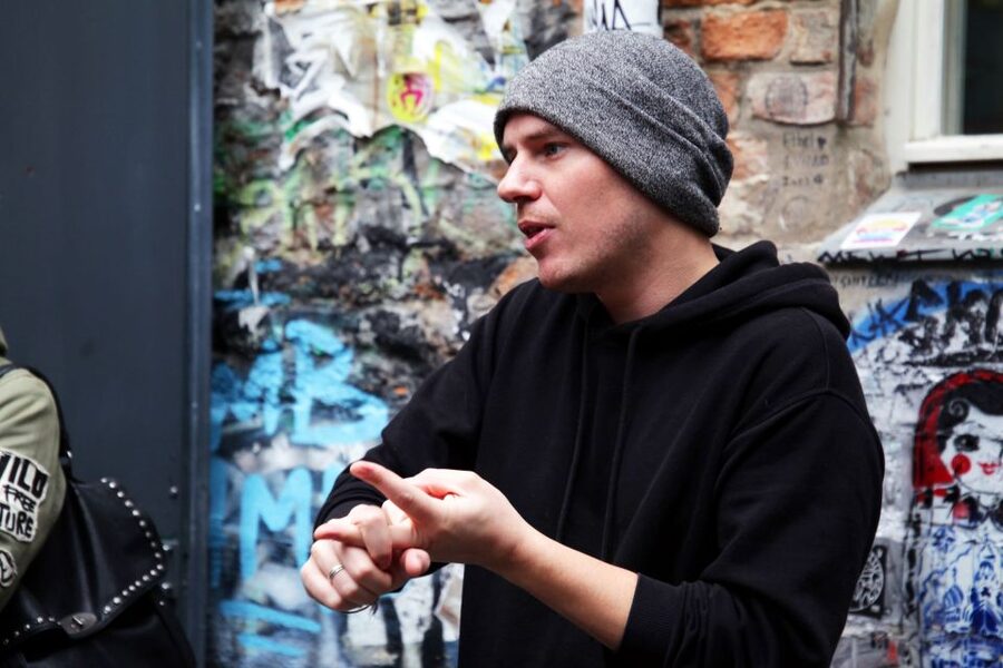 Berlin: 3-Hour Street Art Tour - The guides make the difference
