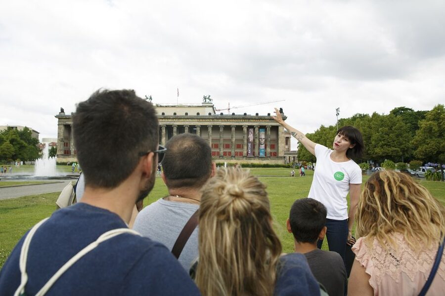 Berlin: 4-Hour Guided Highlights Tour in Spanish - Why this route makes sense for a first day