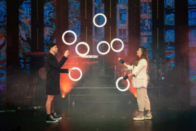 “90s Forever – Hits & Acrobatics” – Varieté Show