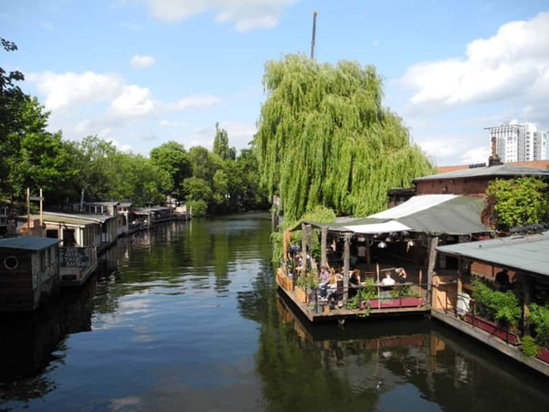 Berlin: Alternative Berlin Bike Tour - The Landwehr Canal and Berlin’s everyday character