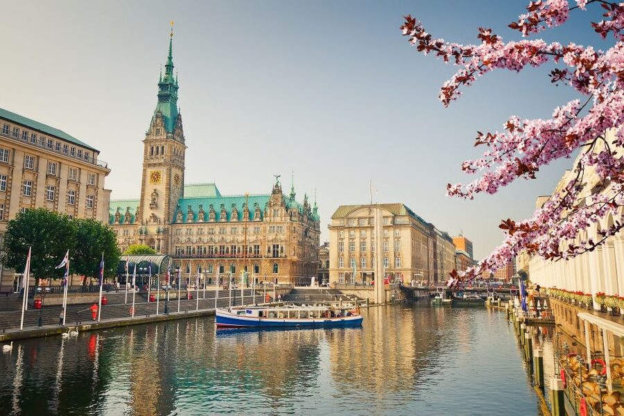 Berlin and Hamburg: Shore Excursion Tour Package - Who should book this package?