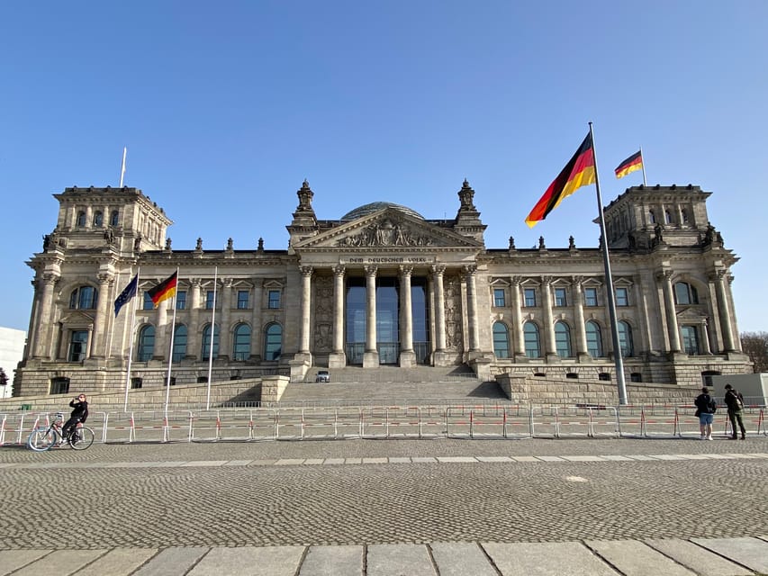Berlin Battlefield Tour - Operation Berlin 1945 - What the guide and materials add