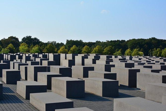 Berlin Beers & Battlefields Tour: War History and German Beer - Guides, storytelling, and the human factor