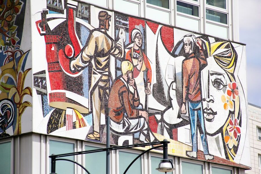 Berlin: Berlin Wall and the Cold War Walking Tour - Key points at a glance