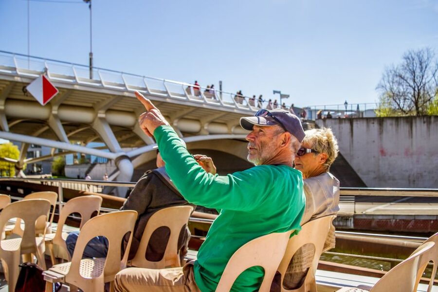 Berlin: Boat Tour Along the River Spree - Canals, harbors, and Berlin’s working side