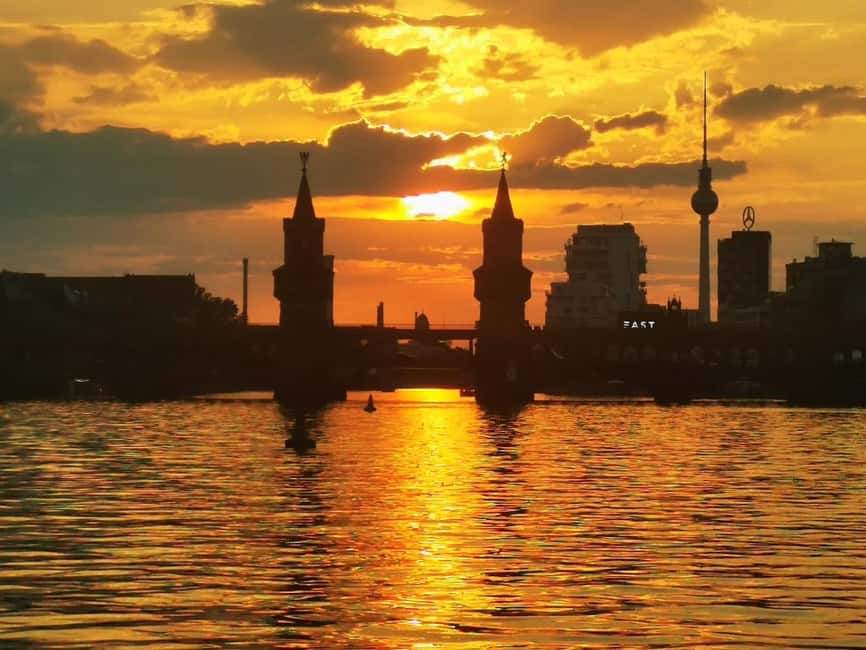 Berlin Boat Tour | Sunset Tour with Solar Ship | Sightseeing Spree - The Mühlendamm lock and the slowest part of the route