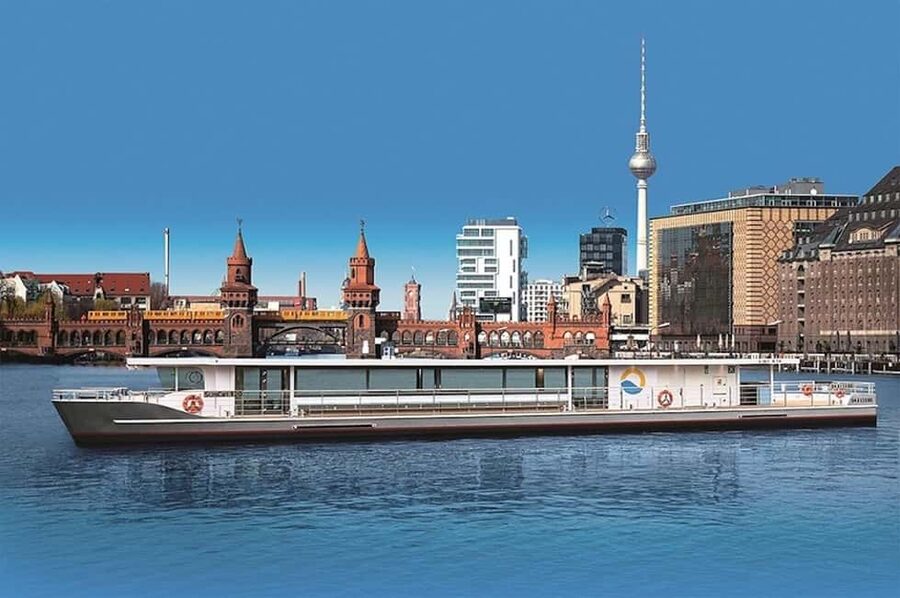 Berlin Boat Tour | Sunset Tour with Solar Ship | Sightseeing Spree - Oberbaumbrücke and the East Side Gallery