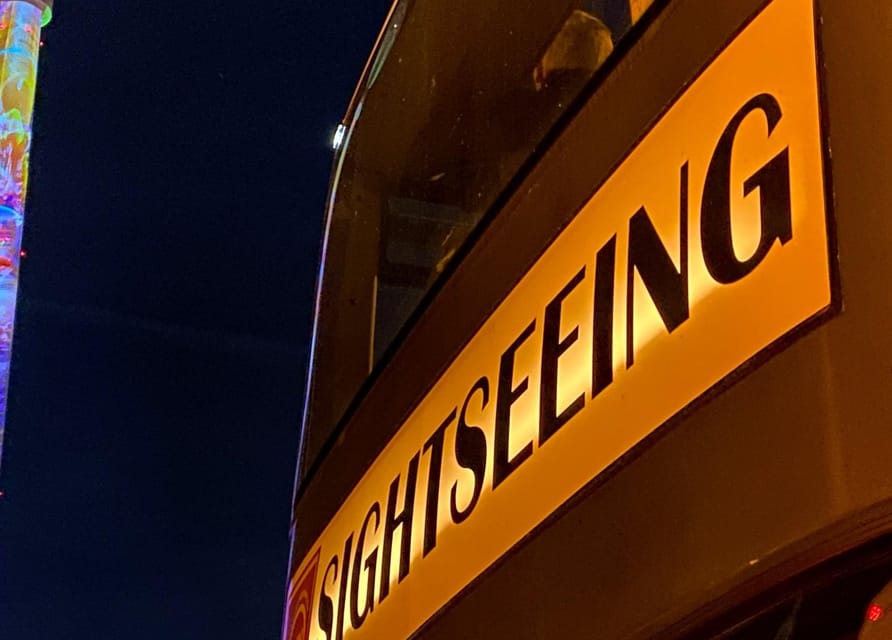 Berlin: Bus Tour by Night with Live Commentary - What the live commentary adds