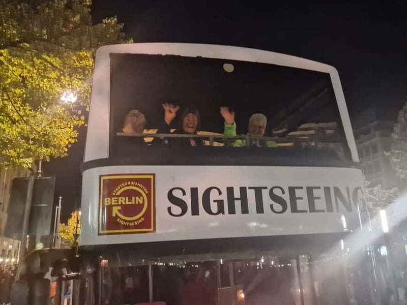 Berlin: Bus Tour by Night with Live Commentary - Starting at Kurfürstendamm near the Kaiser Wilhelm Memorial Church