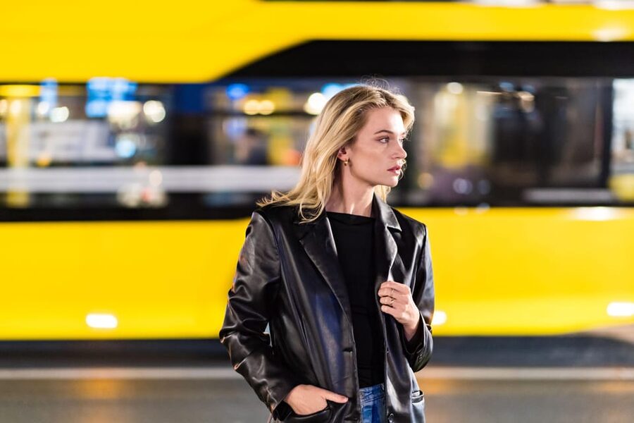 Berlin by Night: Private Photoshoot at Illuminated Cityscape - Timing Your Session Around Sunset
