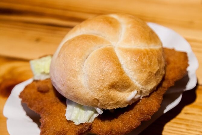 Berlin Center Food Tour with 8+ Authentic Local Tastings - Raw Market and the city’s sharp change