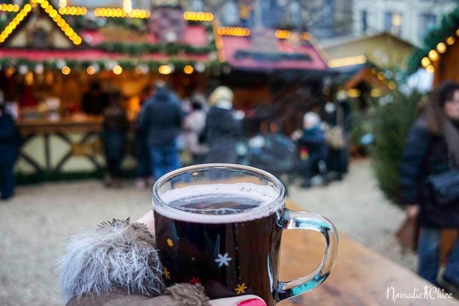 Berlin Christmas Markets with Culinary Tour - Guides, group size, and the pace
