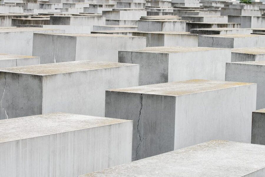 Berlin City Bike Tour with Beer Garden Stop - The guide makes or breaks the day