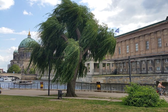 Berlin City Center: The Most Famous Sites (private 3 hours Walking tour) - What the private price means for your group