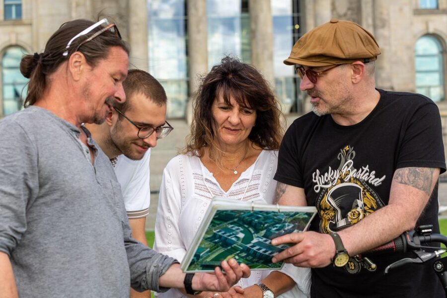 Berlin: City Center Walking Tour - The Holocaust Memorial and Brandenburg Gate
