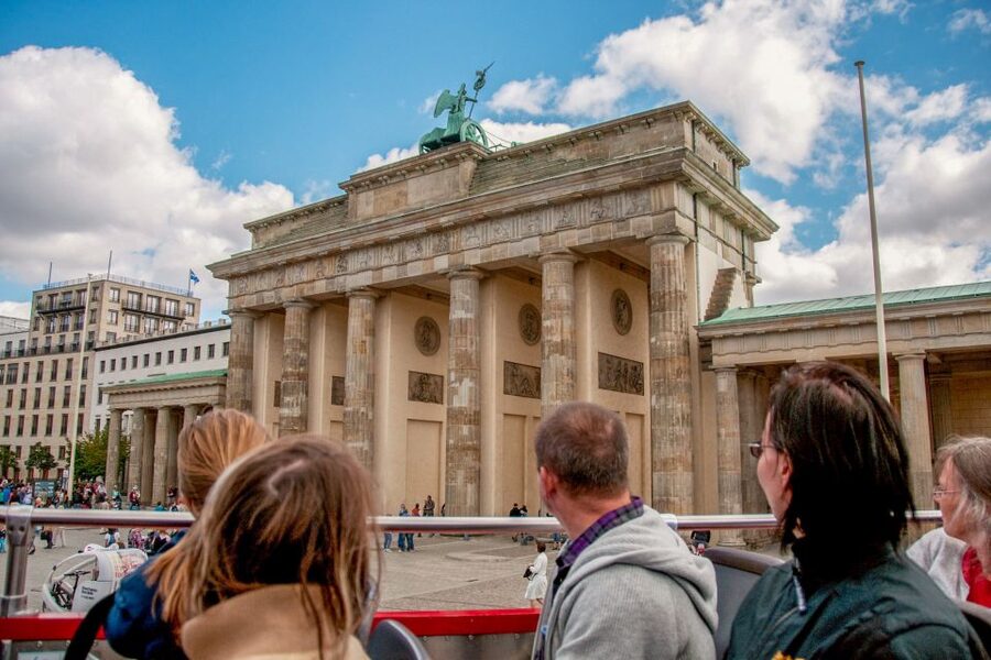 Berlin: City Sightseeing Hop-On Hop-Off Bus Tour - Zoo, Kurfürstendamm, and completing the Classic circuit