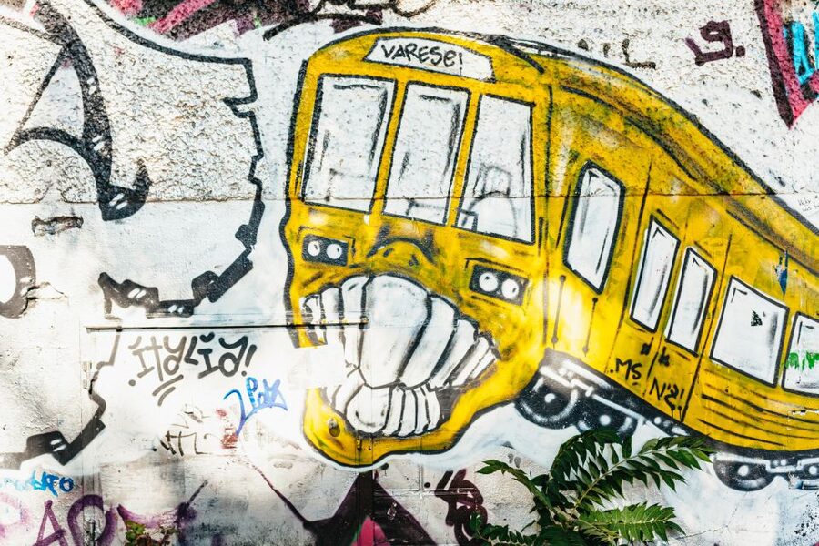 Berlin: City Street Art Guided Walking Tour - Meeting at Smack Burger and finding your group