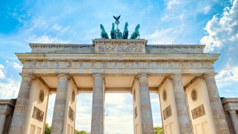 Berlin: City tour - Best of Berlin - From the Reichstag to the Brandenburg Gate