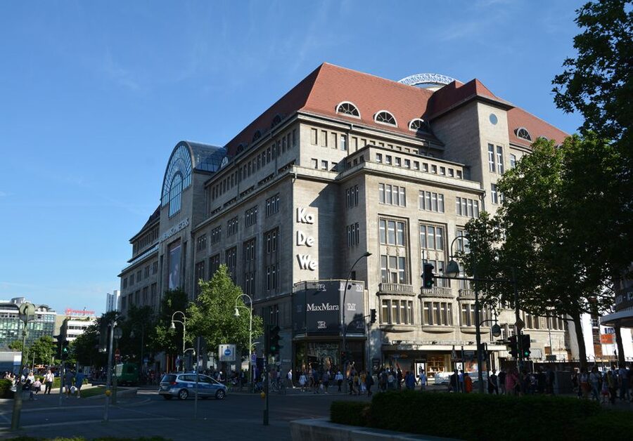Berlin: City-West Walking Tour with a Real Berliner - The Europa-Center and the changing face of City-West
