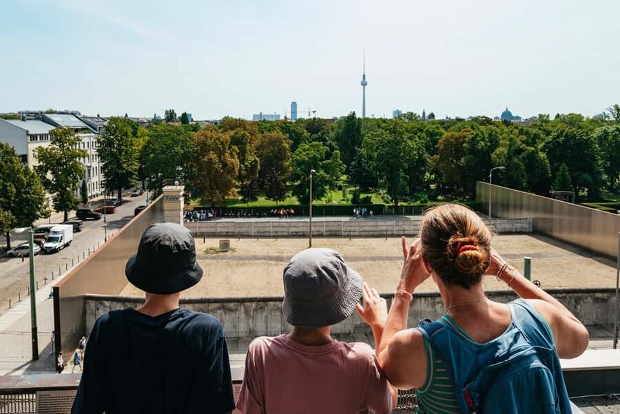 Berlin: Cold War Walking Tour on Berlin Wall Route - Key points to know before you book