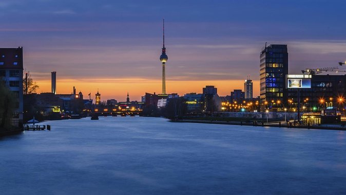 Berlin Craft Beer & Cultural Tour With Snack - Key points at a glance