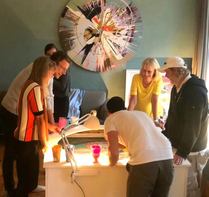 Berlin: Create Your Own Spin Painting at Jans Echternacht - Why the group price can be good value