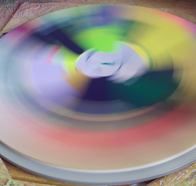 Berlin: Create Your Own Spin Painting at Jans Echternacht - Booking and planning advice