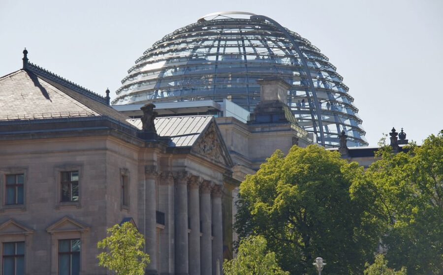 Berlin: Dinner Cruise on the Spree with Prosecco - FAQ