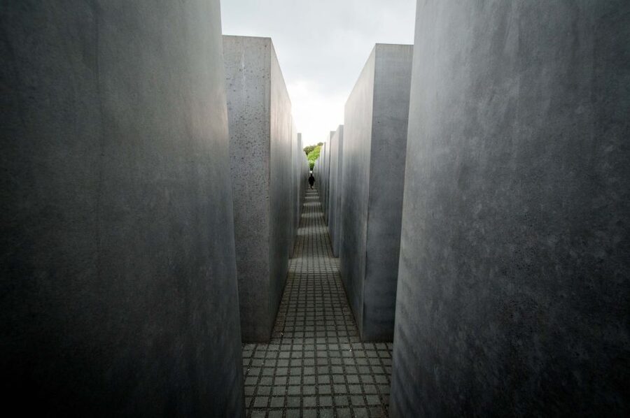 Berlin: Discover Berlin Walking Tour - The Memorial to the Murdered Jews of Europe