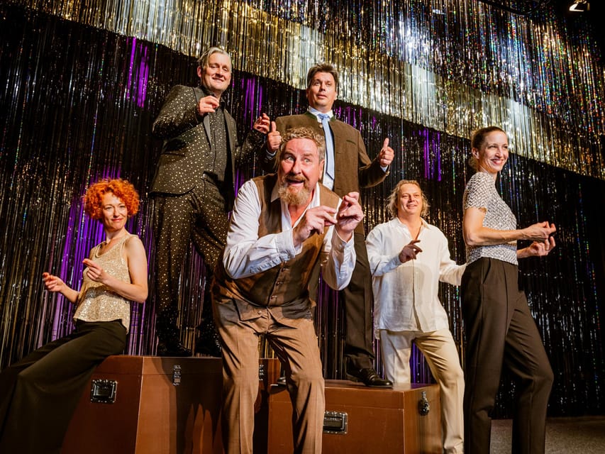 Berlin: DISTEL - The capital cabaret - What DISTEL Cabaret Is Really Offering