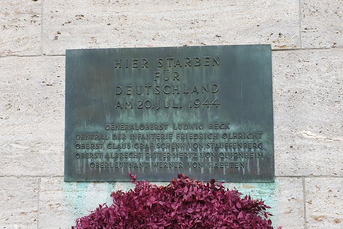 Berlin during Nazism - Tour in Italian - Anhalter Bahnhof: from grand station to ruins