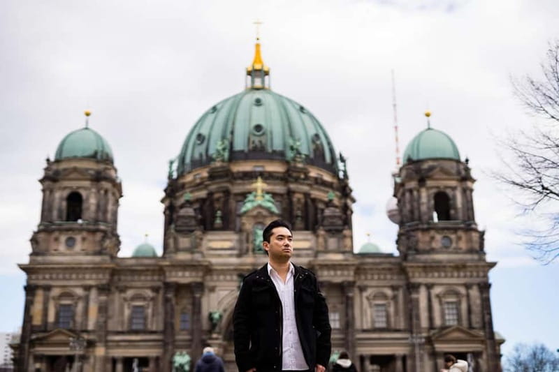Berlin: Early Morning Private Photoshoot to avoid the Crowd - Why an early start changes your Berlin photos