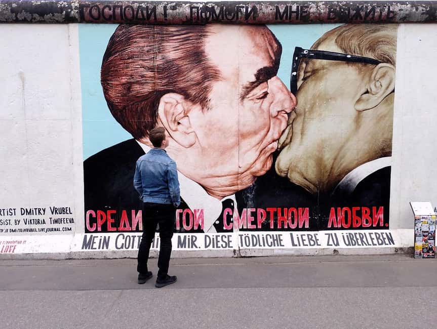 Berlin: East and West Wall Tour by Bike with a Guide - Why a Bike Is a Smart Way to See Berlin