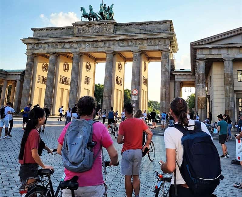 Berlin: East and West Wall Tour by Bike with a Guide - Friedrichshain Park and Its Surprising Bunkers